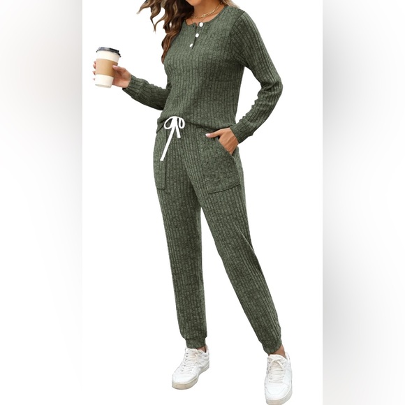 Cozy Ribbed Knit Lounge Set- Green - Picture 3 of 5